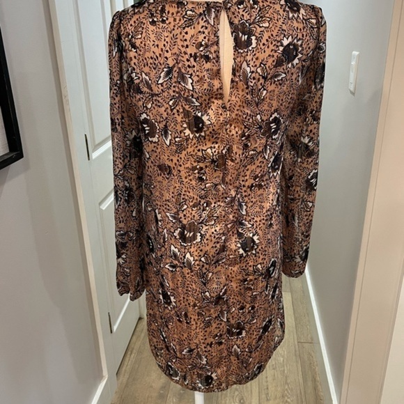 Lulu’s Peach and Brown Botanical Shift with Gold Thread Long Sleeve Dress - Picture 13 of 16